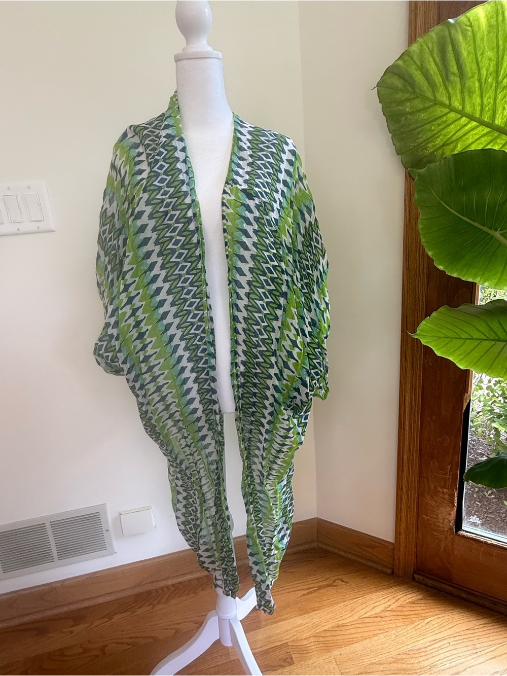 Roberta Roller Lightweight Green Geometric Shawl Wrap